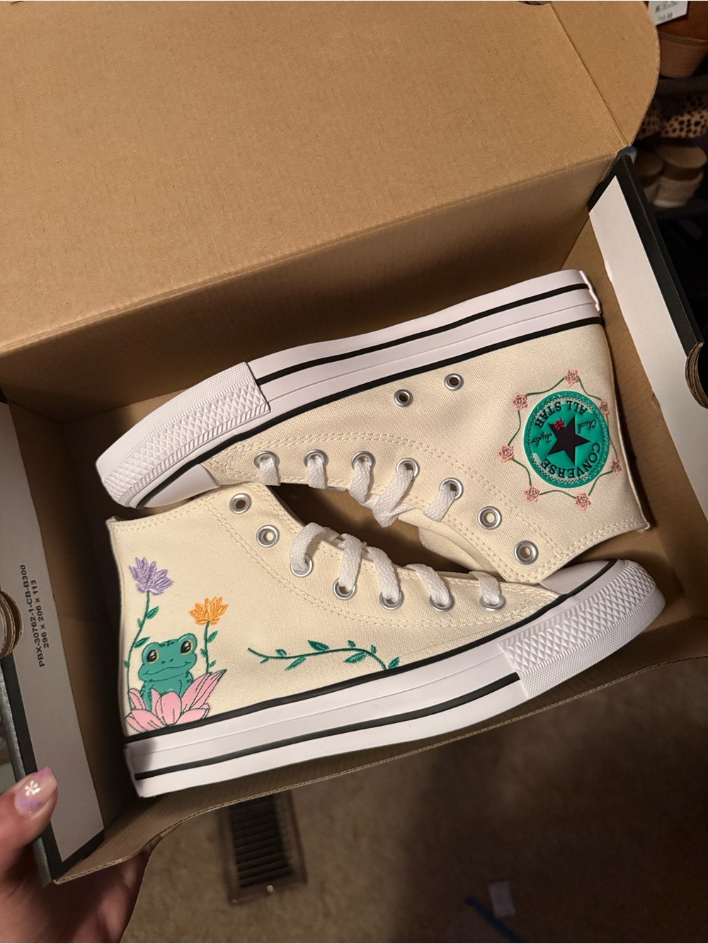 NEW Converse High-Top Sneakers in Cream with Floral Frog Embroidery